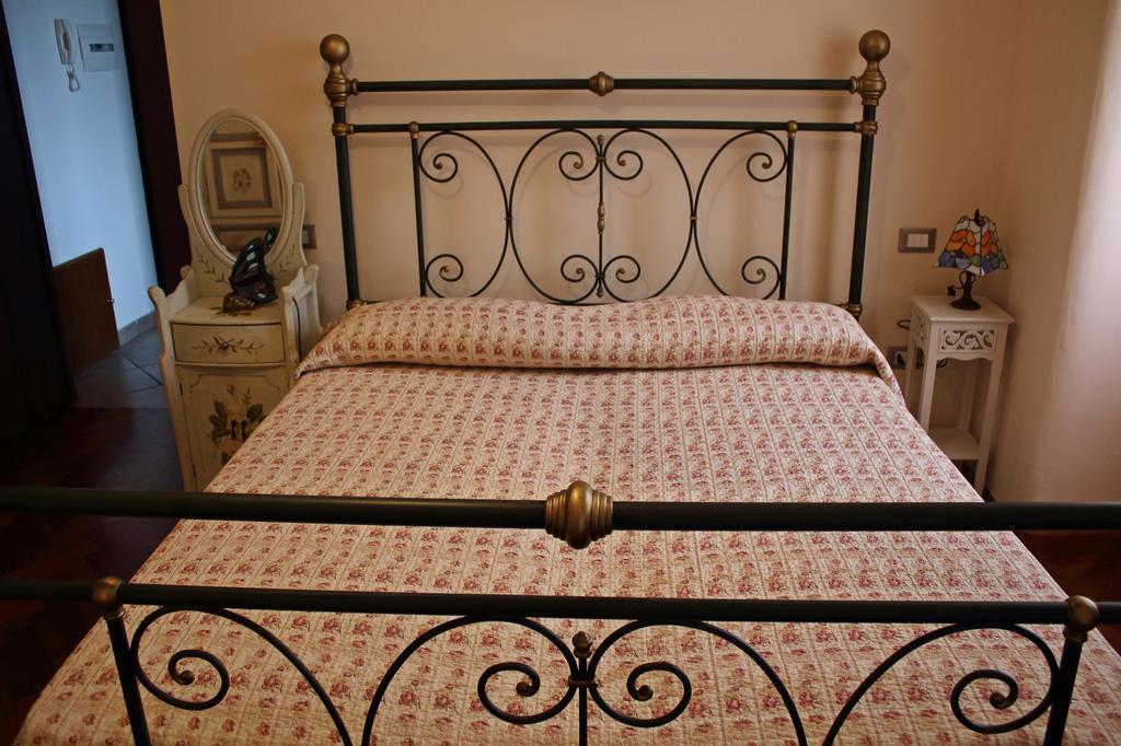 Appartamento Vacanze Magnolia E Glicine ตัวโร ซุล ตราซิเมโน ภายนอก รูปภาพ